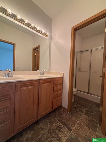 15110 Camden Avenue, Omaha, NE 68116