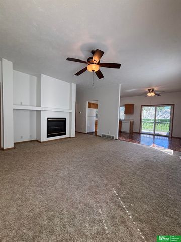 15110 Camden Avenue, Omaha, NE 68116