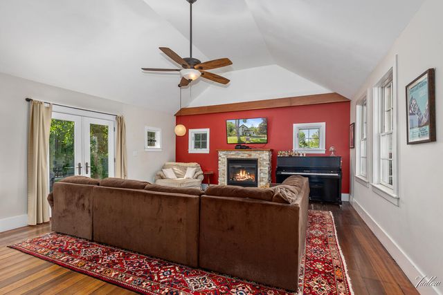34 S Spring Street, Douglas, MI 49406