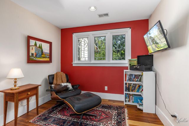 34 S Spring Street, Douglas, MI 49406