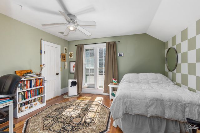 34 S Spring Street, Douglas, MI 49406