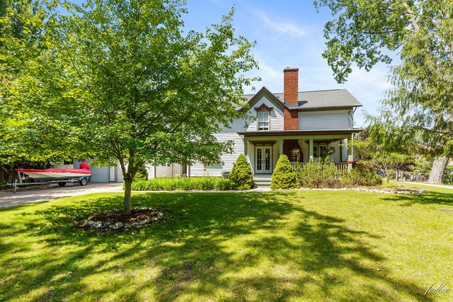 34 S Spring Street, Douglas, MI 49406