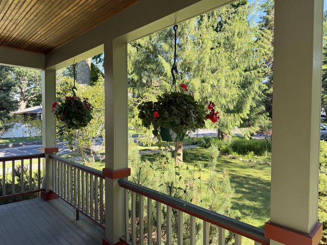 34 S Spring Street, Douglas, MI 49406