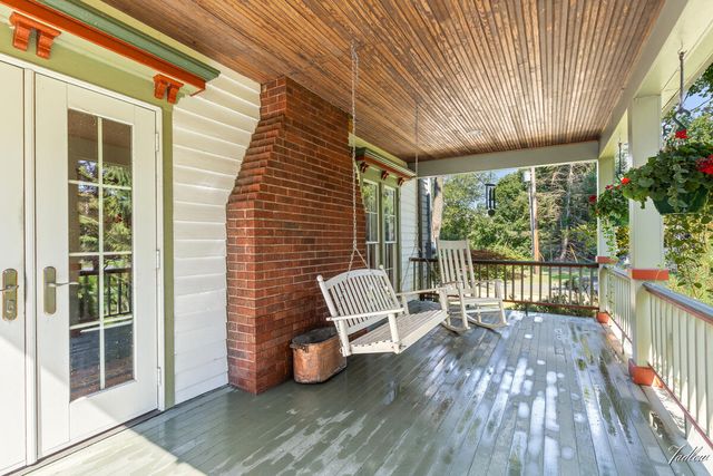 34 S Spring Street, Douglas, MI 49406