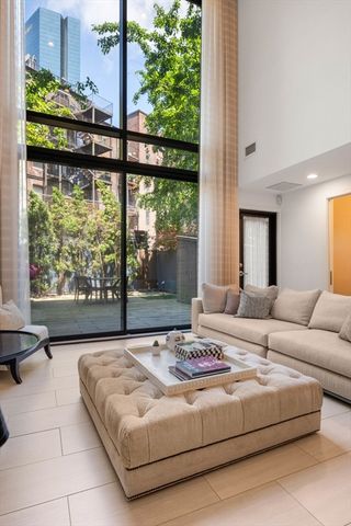 109 Chandler St 1, Boston, MA 02116