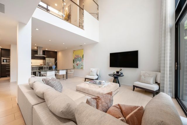 109 Chandler St 1, Boston, MA 02116