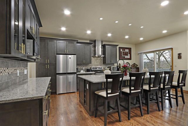 1138 Tall Oak COURT, Mount Pleasant, WI 53406