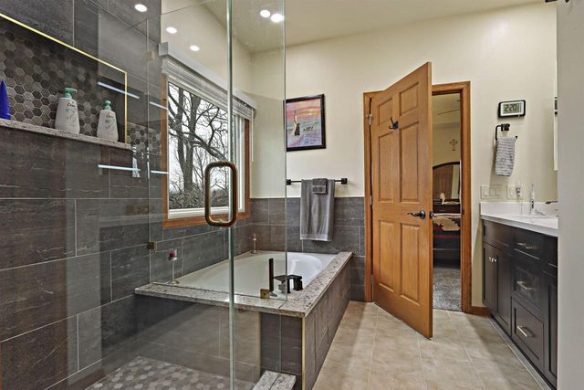 1138 Tall Oak COURT, Mount Pleasant, WI 53406