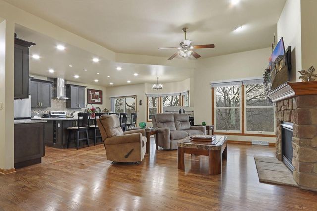 1138 Tall Oak COURT, Mount Pleasant, WI 53406