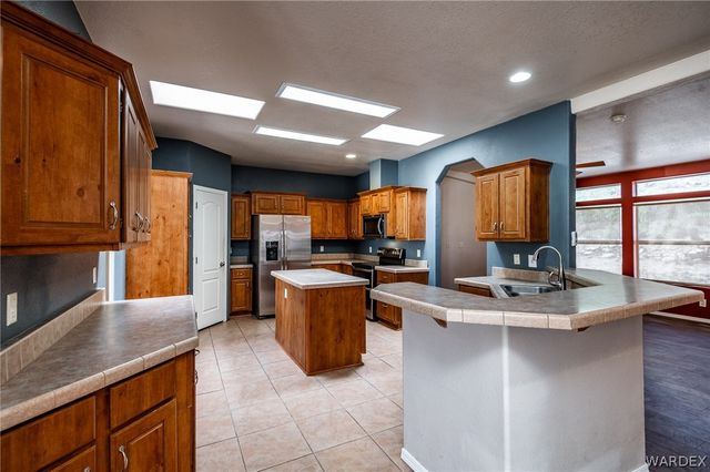 114 W Vock Canyon Road, Kingman, AZ 86409