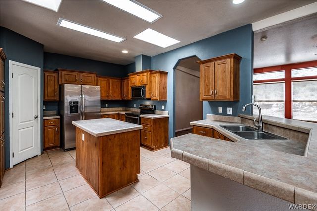 114 W Vock Canyon Road, Kingman, AZ 86409