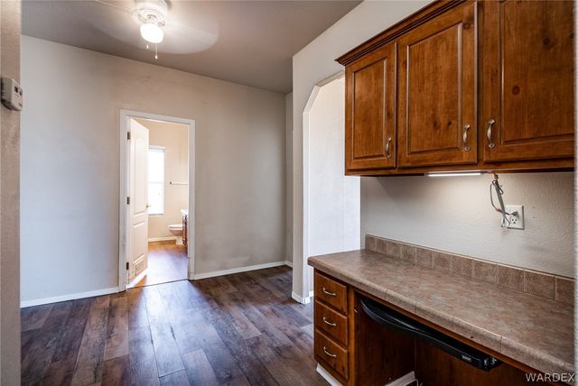 114 W Vock Canyon Road, Kingman, AZ 86409