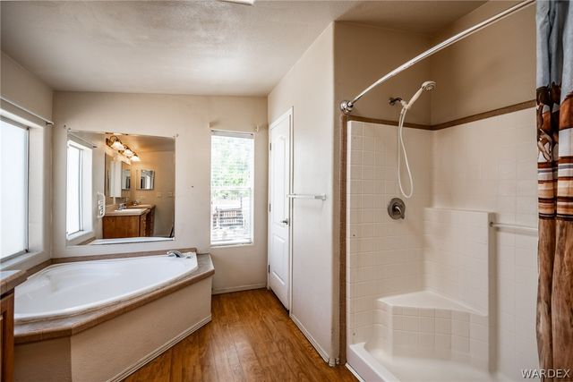 114 W Vock Canyon Road, Kingman, AZ 86409