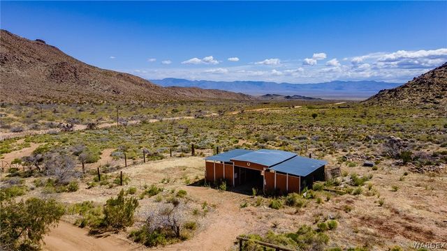 114 W Vock Canyon Road, Kingman, AZ 86409