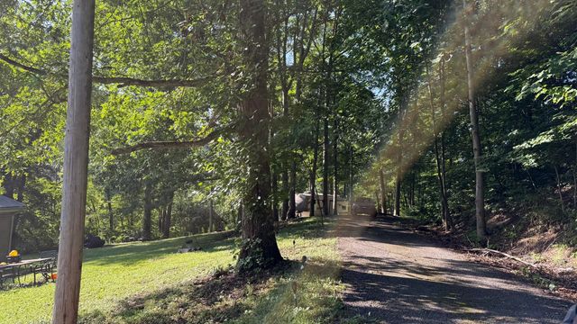 750 Mount Vernon Road, Berea, KY 40403