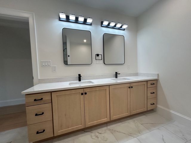 12 Cranberry Meadow Way, North Reading, MA 01864