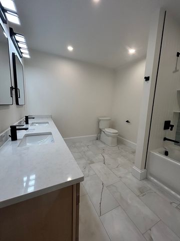 12 Cranberry Meadow Way, North Reading, MA 01864