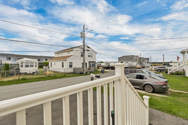 10 Liberty Street, Salisbury, MA 01952