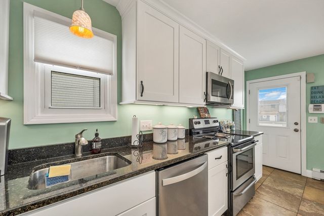 10 Liberty Street, Salisbury, MA 01952