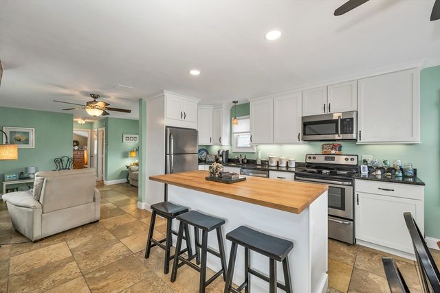 10 Liberty Street, Salisbury, MA 01952