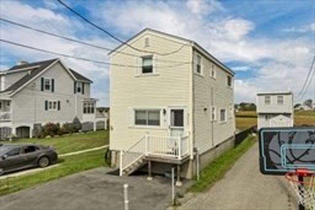 10 Liberty Street, Salisbury, MA 01952