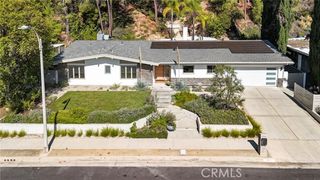 4676 Arriba Drive, Tarzana (los Angeles), CA 91356