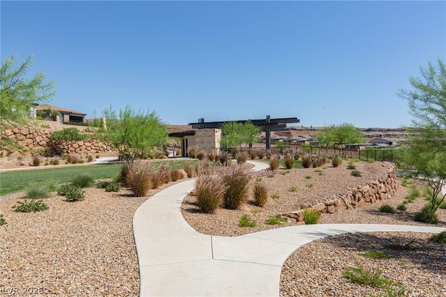 92 Stone Bluff Lane, Henderson, NV 89011