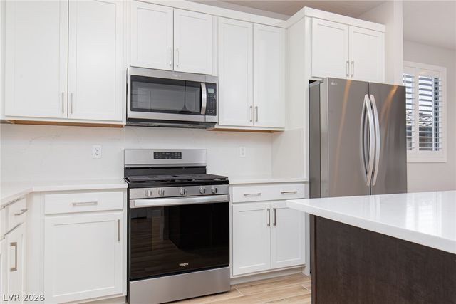 92 Stone Bluff Lane, Henderson, NV 89011