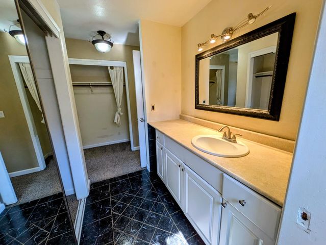 3361 Vanderbilt Ave, Turlock, CA 95382