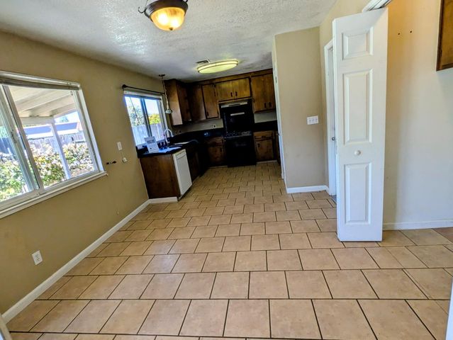 3361 Vanderbilt Ave, Turlock, CA 95382
