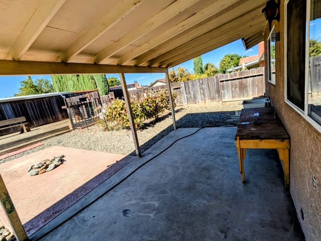 3361 Vanderbilt Ave, Turlock, CA 95382