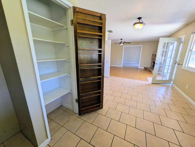 3361 Vanderbilt Ave, Turlock, CA 95382