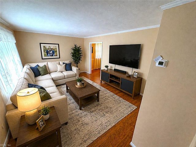 752 Fox Run RD, Virginia Beach, VA 23452