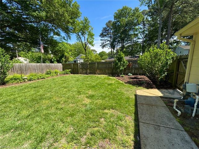 752 Fox Run RD, Virginia Beach, VA 23452