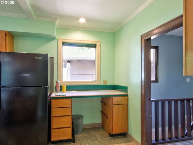 3801 Sw PLUM St, Portland, OR 97219