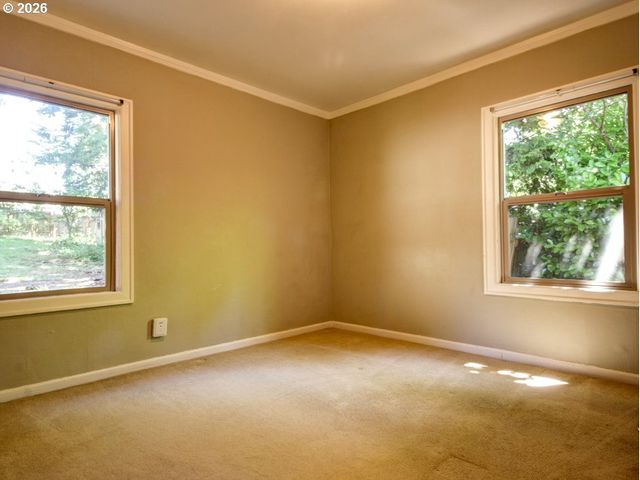 3801 Sw PLUM St, Portland, OR 97219