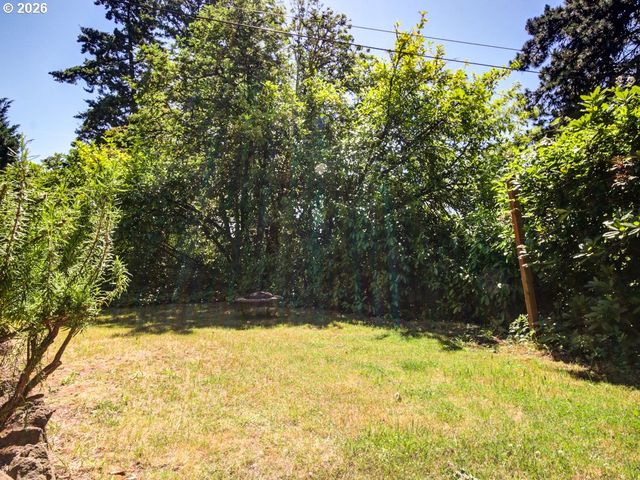 3801 Sw PLUM St, Portland, OR 97219