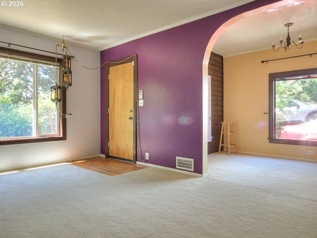 3801 Sw PLUM St, Portland, OR 97219