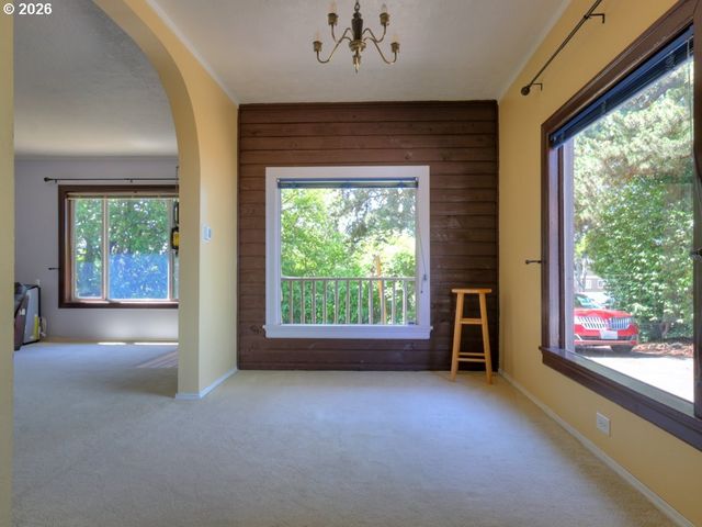 3801 Sw PLUM St, Portland, OR 97219