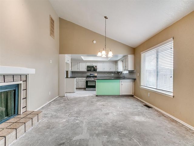 2418 Countrywood Lane, Edmond, OK 73012