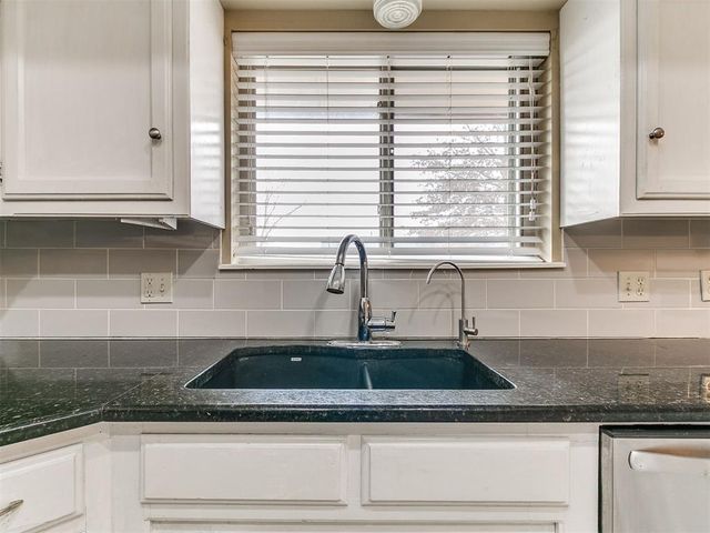 2418 Countrywood Lane, Edmond, OK 73012