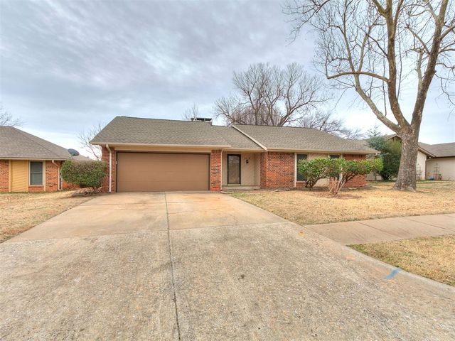 2418 Countrywood Lane, Edmond, OK 73012