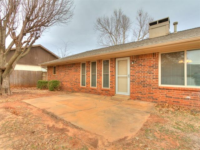 2418 Countrywood Lane, Edmond, OK 73012