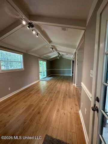 2482 Napoleon Avenue, Pearl, MS 39208