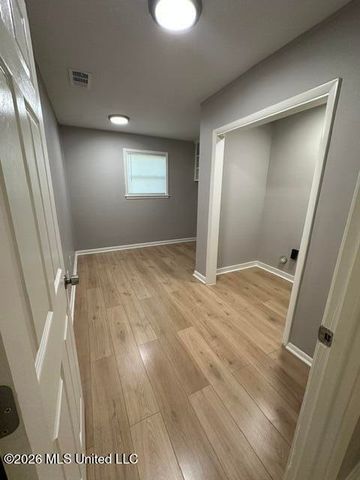 2482 Napoleon Avenue, Pearl, MS 39208