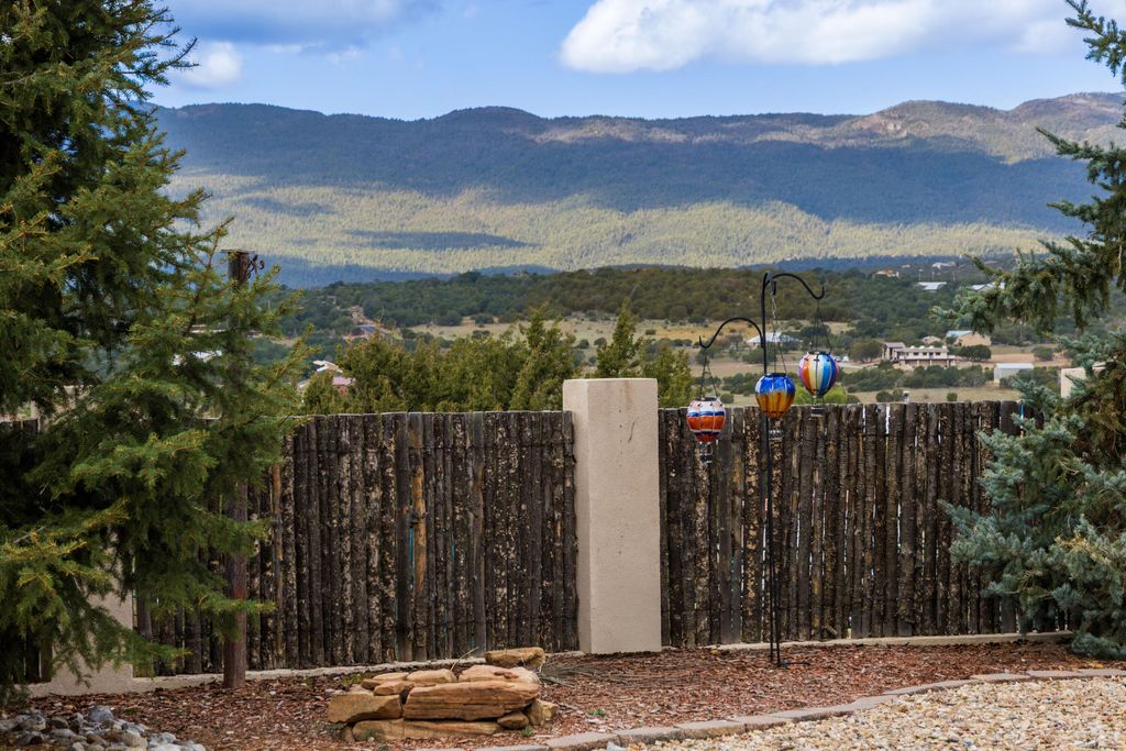 131 Elite Drive, Tijeras, NM 87059