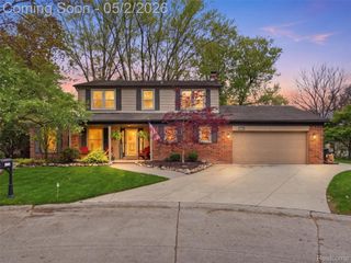 37279 Maple Leaf Court, Clinton Charter Township, MI 48036