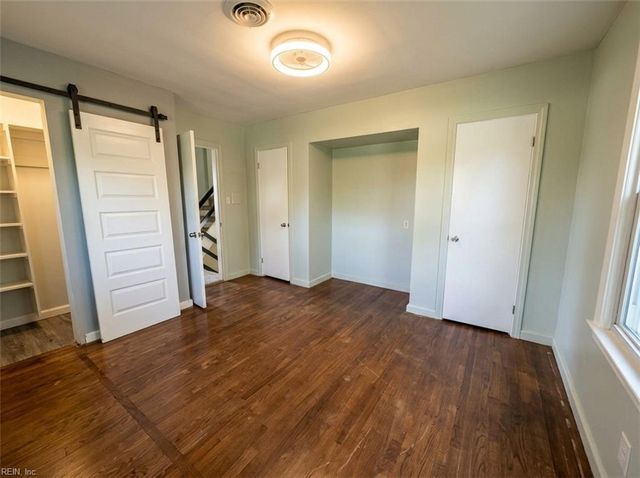 1479 Laurens RD, Gloucester Point, VA 23062