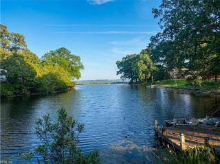 1479 Laurens RD, Gloucester Point, VA 23062