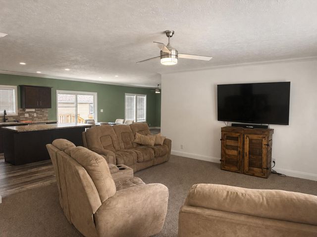 303 MARBLE Street, Onawa, IA 51040